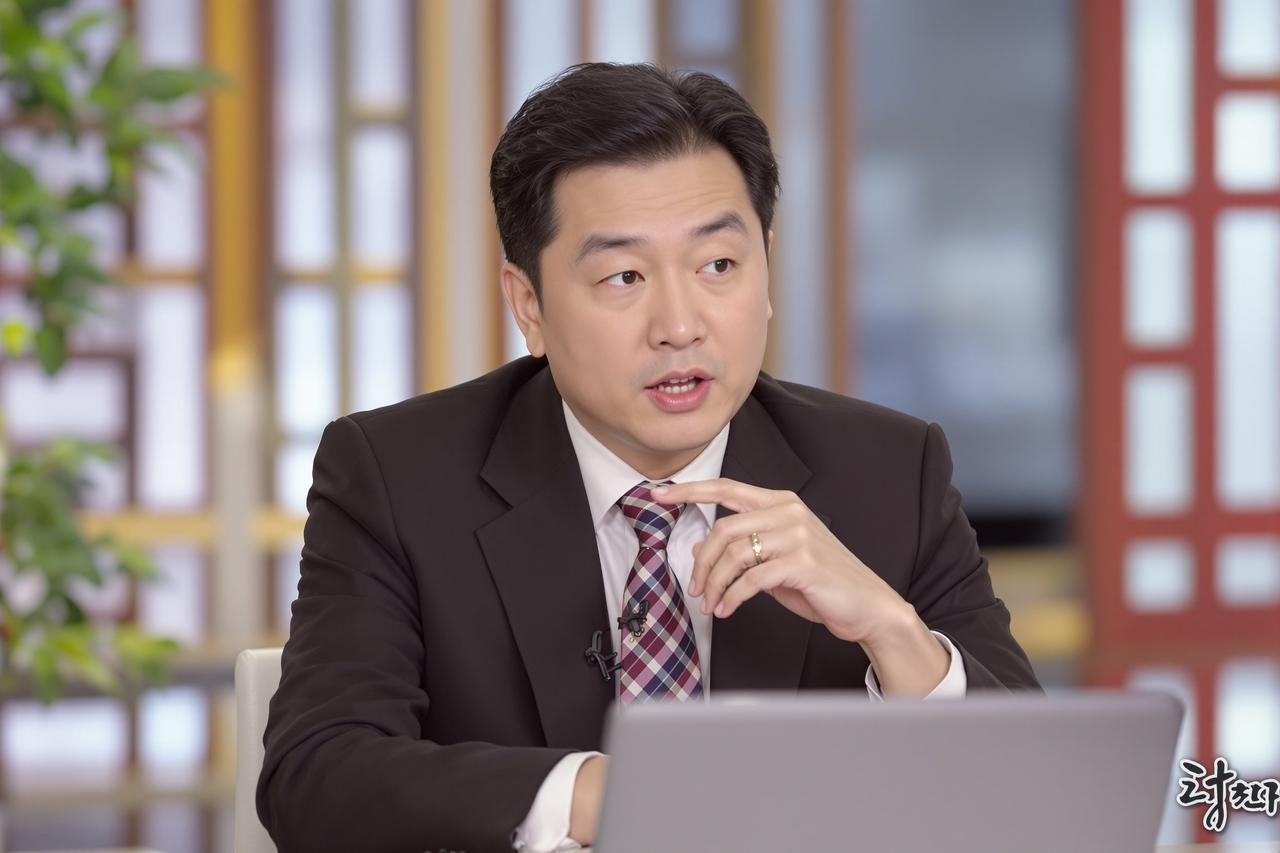 今日黑料大赛 - 某知名主持人被曝收受巨额礼品，内部人士提供详细账单