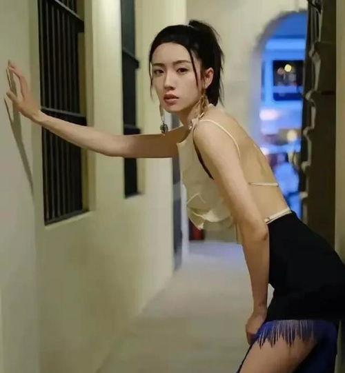 AV亚洲潮喷系列