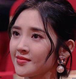 有痘坑明星,明星如何焕发无瑕光彩