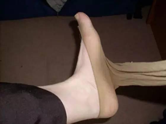 仓库里的一堆丝袜,揭秘仓库里的秘密宝藏